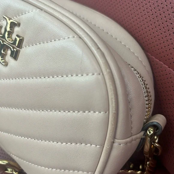 Tory Burch Beige Quilted Crossbody Bag - Picture 3 of 3